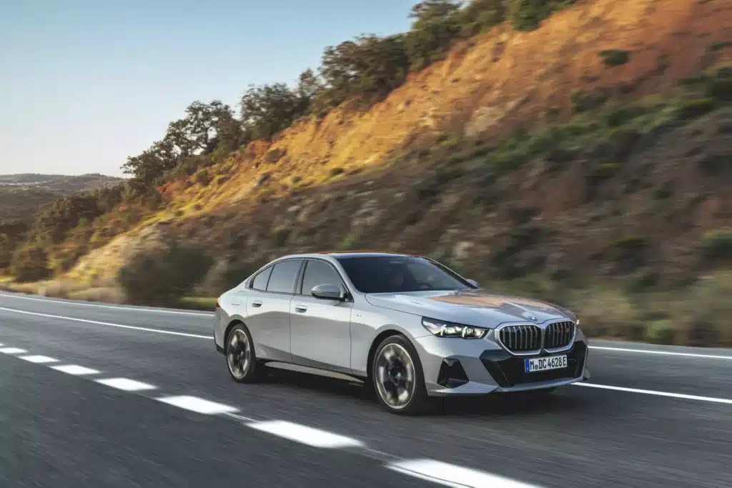 Новата „петица“ на BMW е тук!