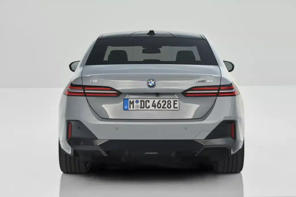 Новата „петица“ на BMW е тук!