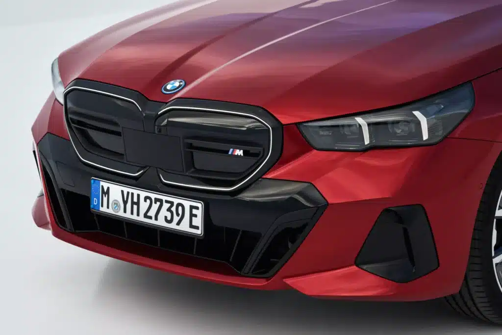 Новата „петица“ на BMW е тук!
