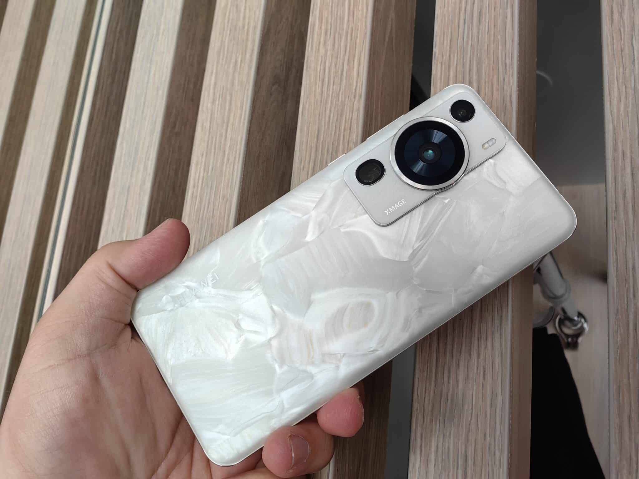 Huawei P60 Pro – премиум фото флагман с уникален дизайн