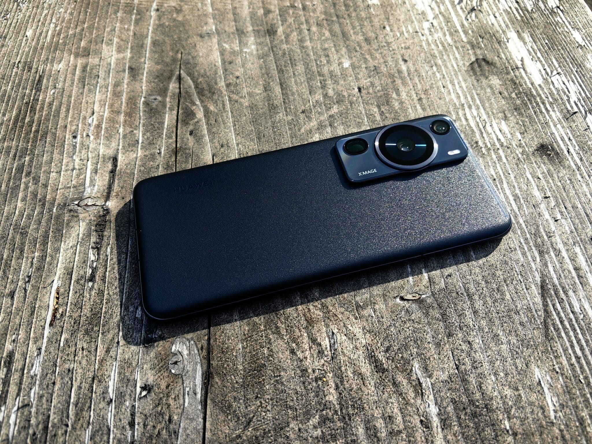 Huawei P60 Pro – премиум фото флагман с уникален дизайн