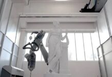 Италиански стартъп създава скулптури с помощта на роботизирана ръка и изкуствен интелект Италиански стартъп създава скулптури с помощта на роботизирана ръка и изкуствен интелект