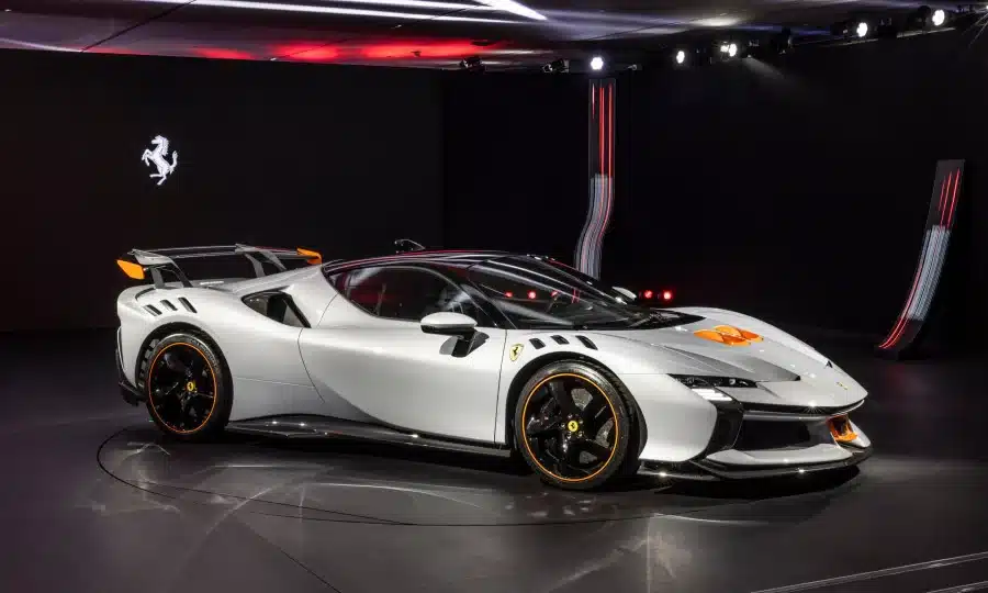 Ferrari разширява гамата Stradale с представянето на моделите SF90 XX с над 1000 к.с.