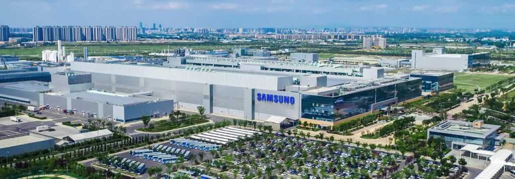 Бивш изпълнителен директор на Samsung е обвинен в кражба на търговски тайни за изграждане на завод за чипове в Китай