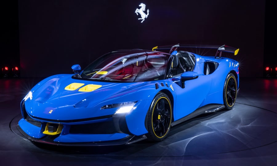 Ferrari разширява гамата Stradale с представянето на моделите SF90 XX с над 1000 к.с.