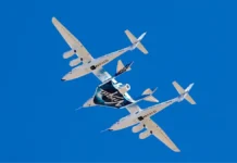 Търговските космически полети на Virgin Galactic започват този месец на космическа цена