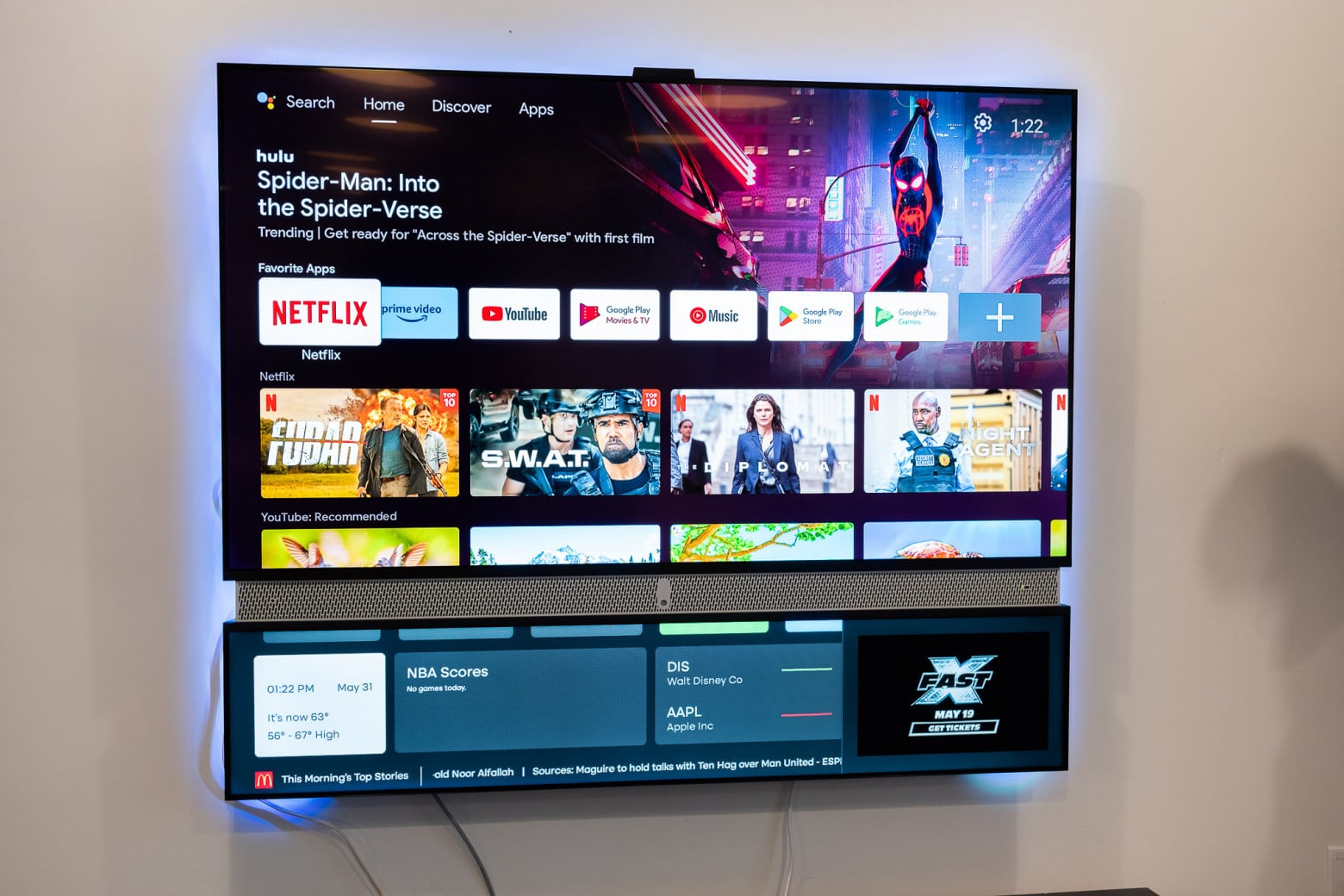 Telly започна раздаването на безплатните 4К телевизори с втори екран за показване на реклами