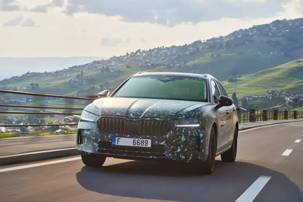 Какво знаем за новата Skoda Superb до момента