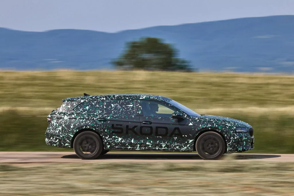 Какво знаем за новата Skoda Superb до момента