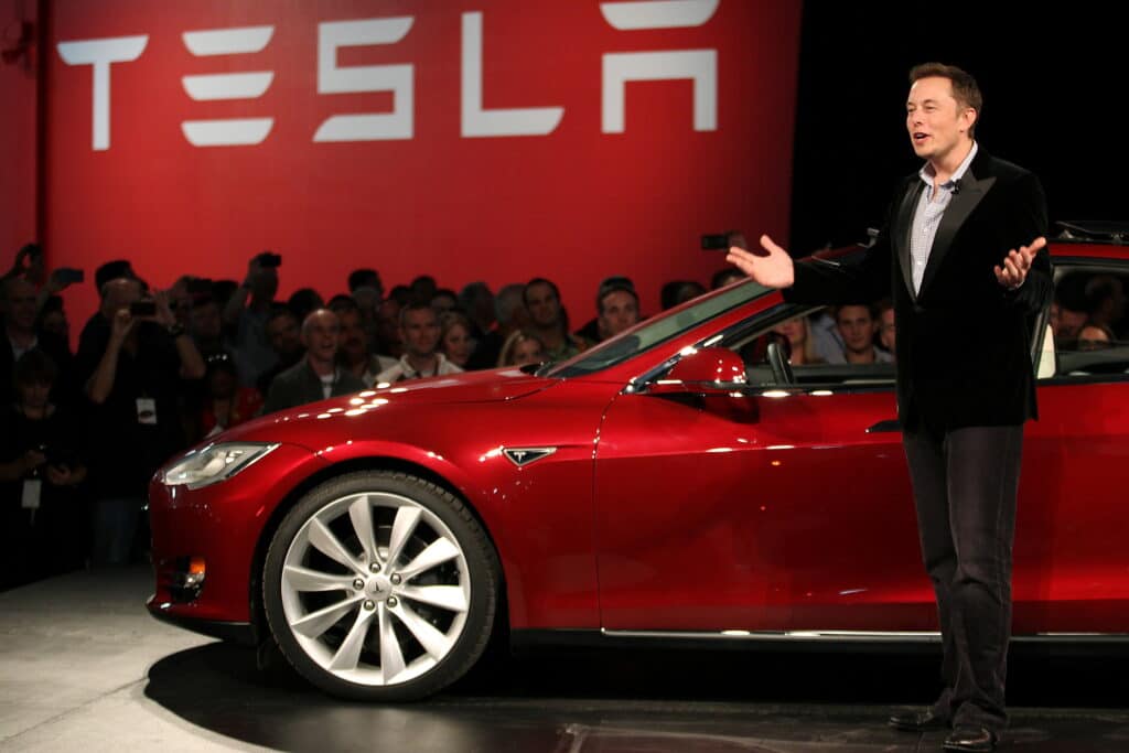 Как Tesla на Илън Мъск промени автомобилната индустрия