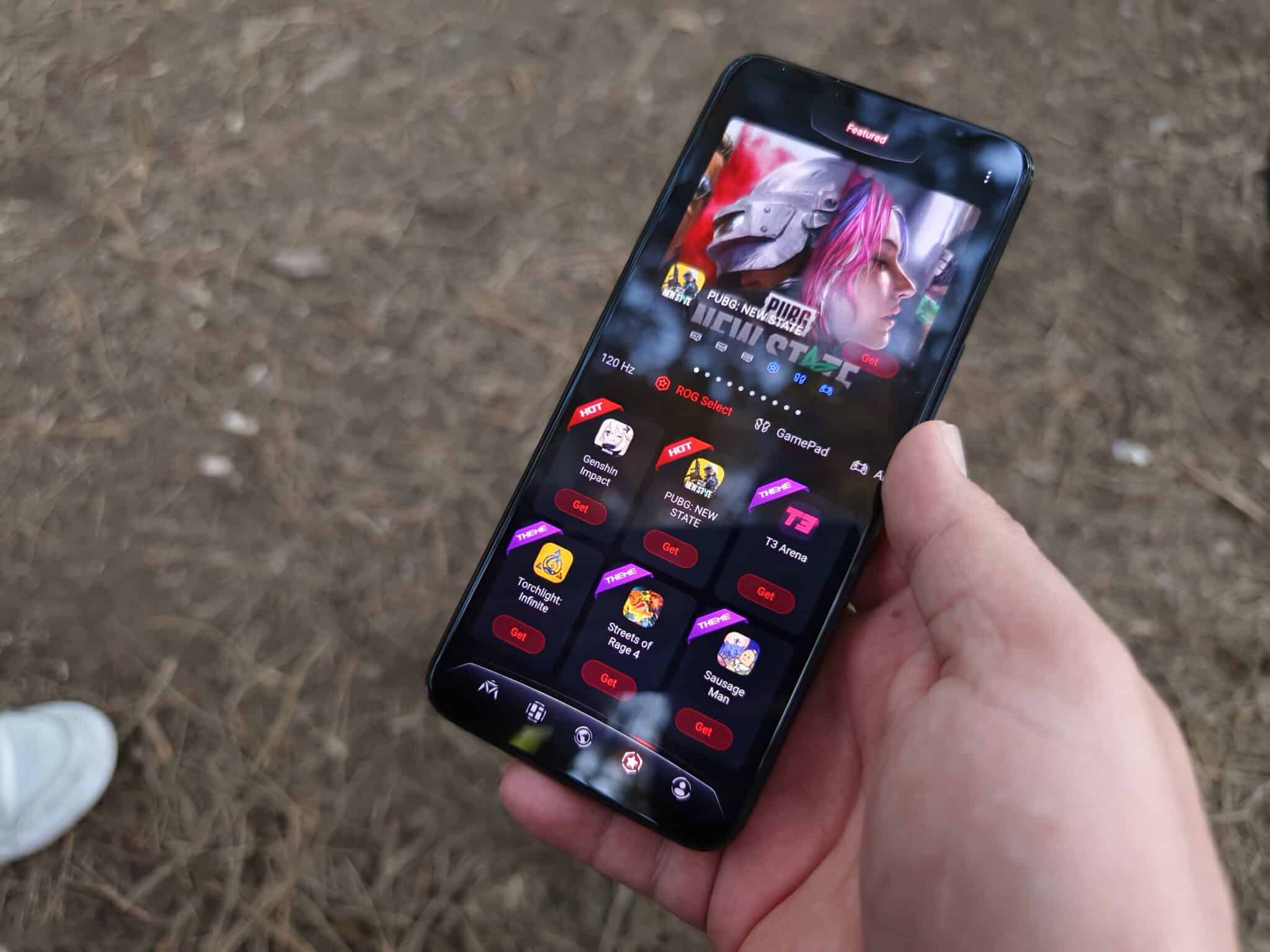 Asus ROG Phone 7 Ultimate – най-мощният смартфон за геймъри, който сме виждали
