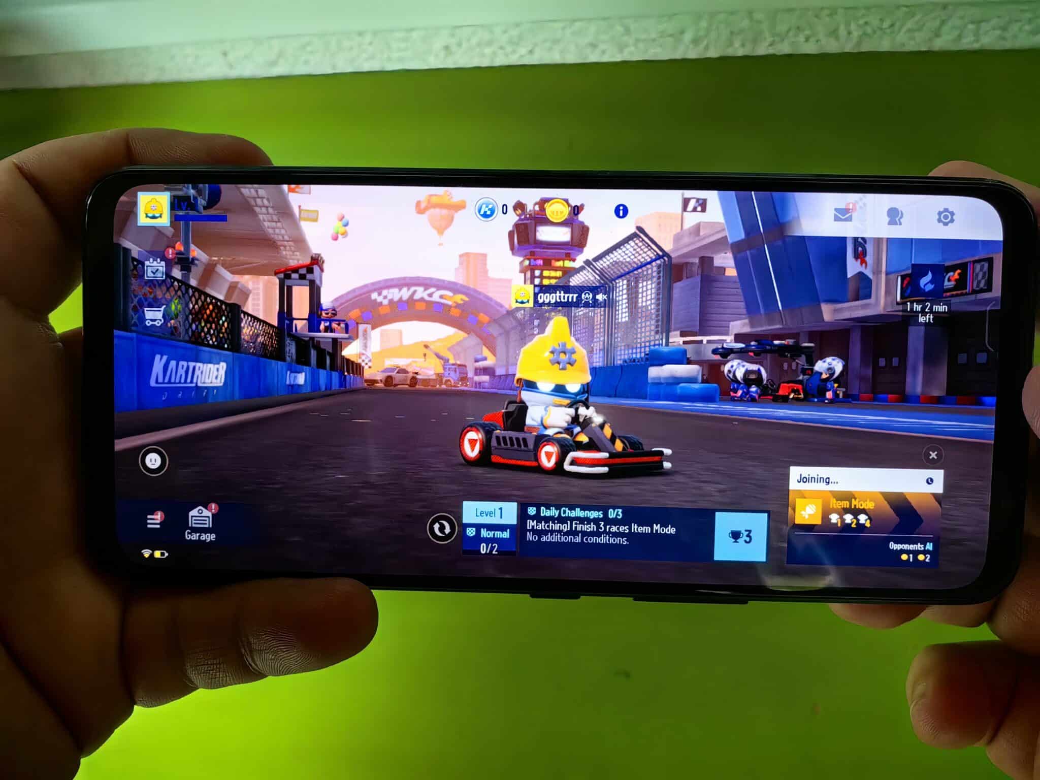 Asus ROG Phone 7 Ultimate – най-мощният смартфон за геймъри, който сме виждали