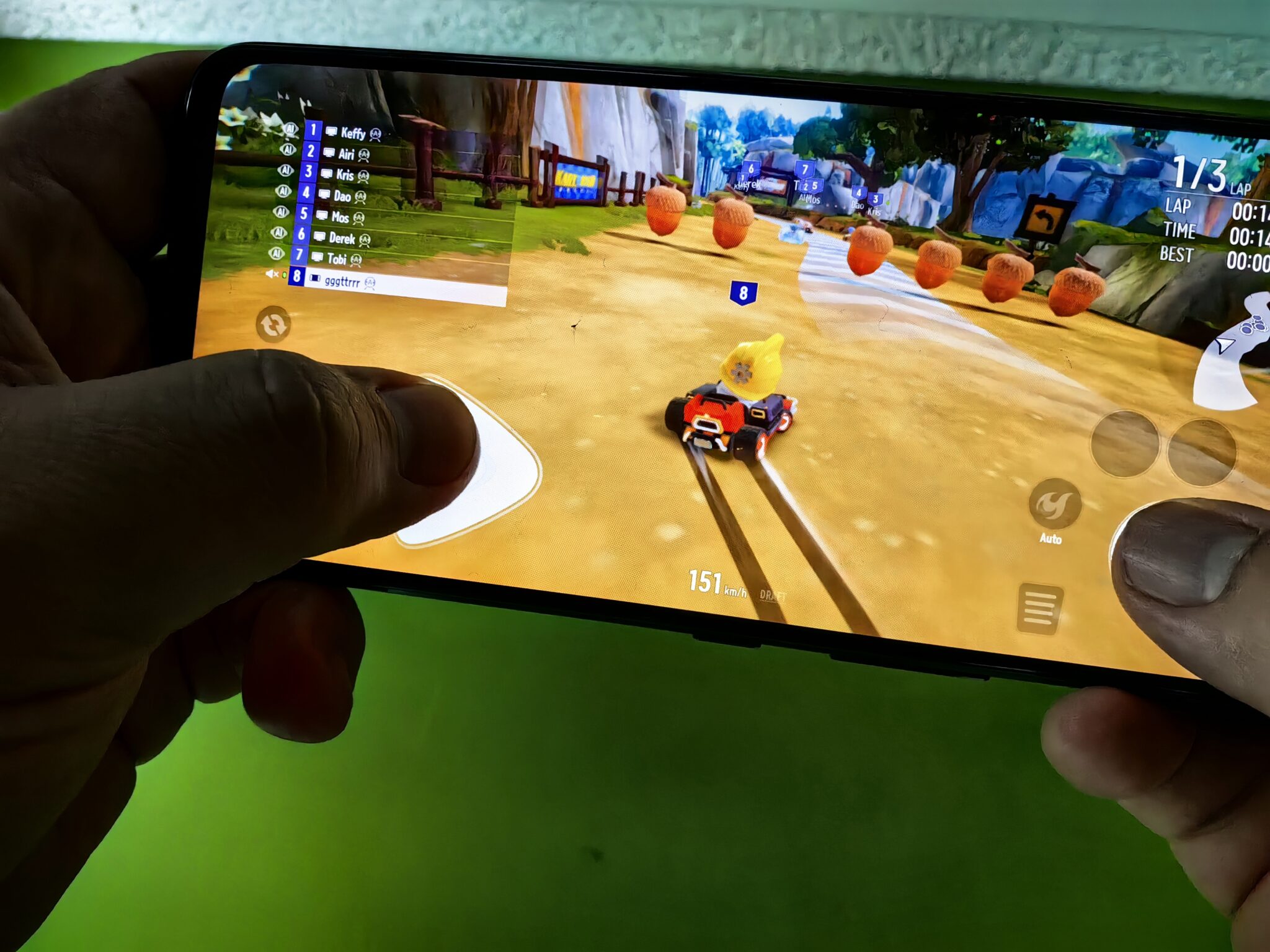 Asus ROG Phone 7 Ultimate – най-мощният смартфон за геймъри, който сме виждали