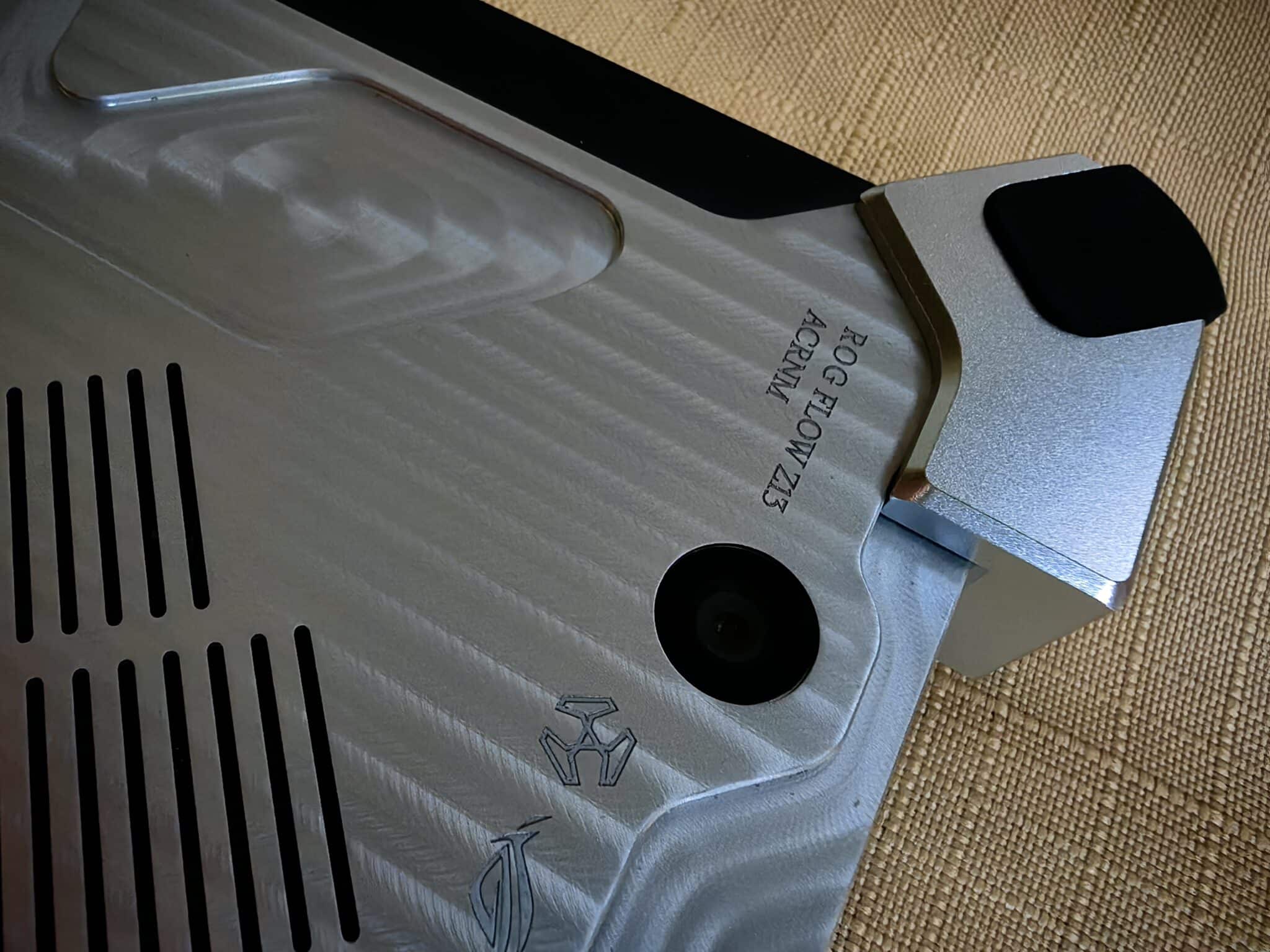 Asus ROG Flow Z13 ACRONYM – супер мощен геймърски лаптоп/таблет с уникална външност