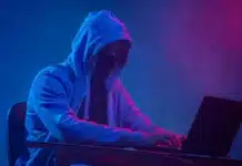 Още един член на The Com пое към затвора