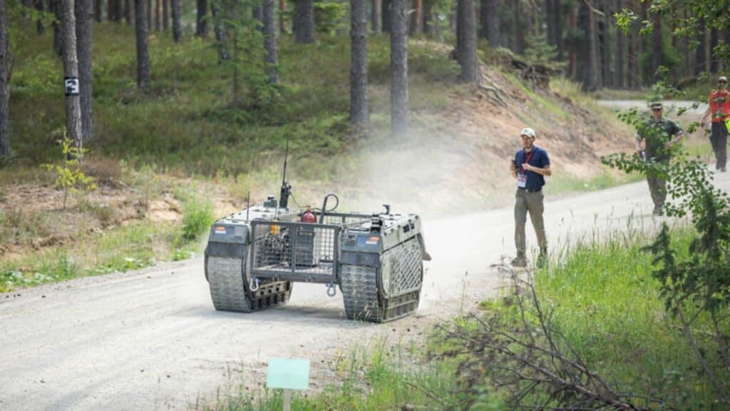 Естония тества автономни превозни средства с военни цели