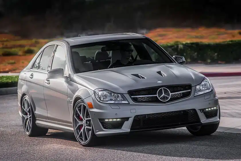 Заслужава ли си „хейта“ 4-цилиндровото AMG?