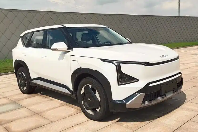 Китайско министерство „изпусна“ снимки на новата KIA EV5