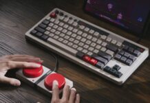 Най-новата механична клавиатура в стил Nintendo от 8BitDo включва два огромни ретро бутона Най-новата механична клавиатура в стил Nintendo от 8BitDo включва два огромни ретро бутона