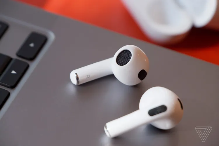 Възможно е Apple да пусне AirPods с USB-C заедно с новите iPhone-и на 12 септември
