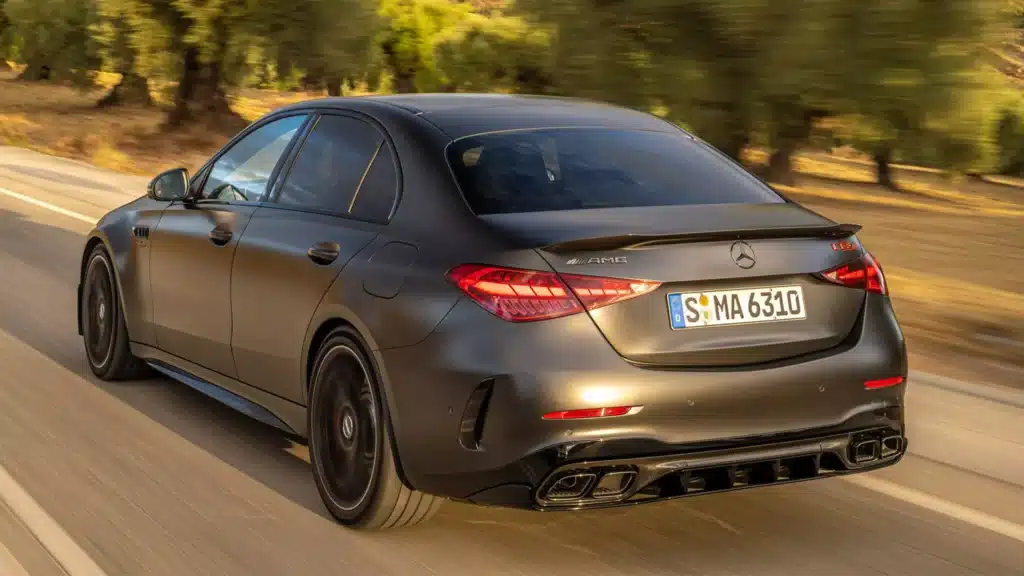 Заслужава ли си „хейта“ 4-цилиндровото AMG?