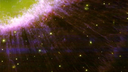 Космическият телескоп „Джеймс Уеб“ засне изящни снимки на емблематичната мъглявина Пръстен