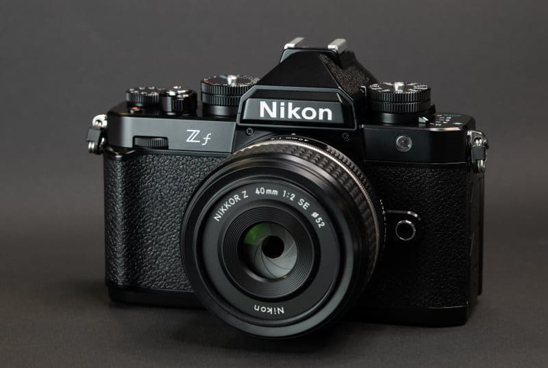 Представен е Nikon Zf – пълнокадров безогледален фотоапарат в ретро стил