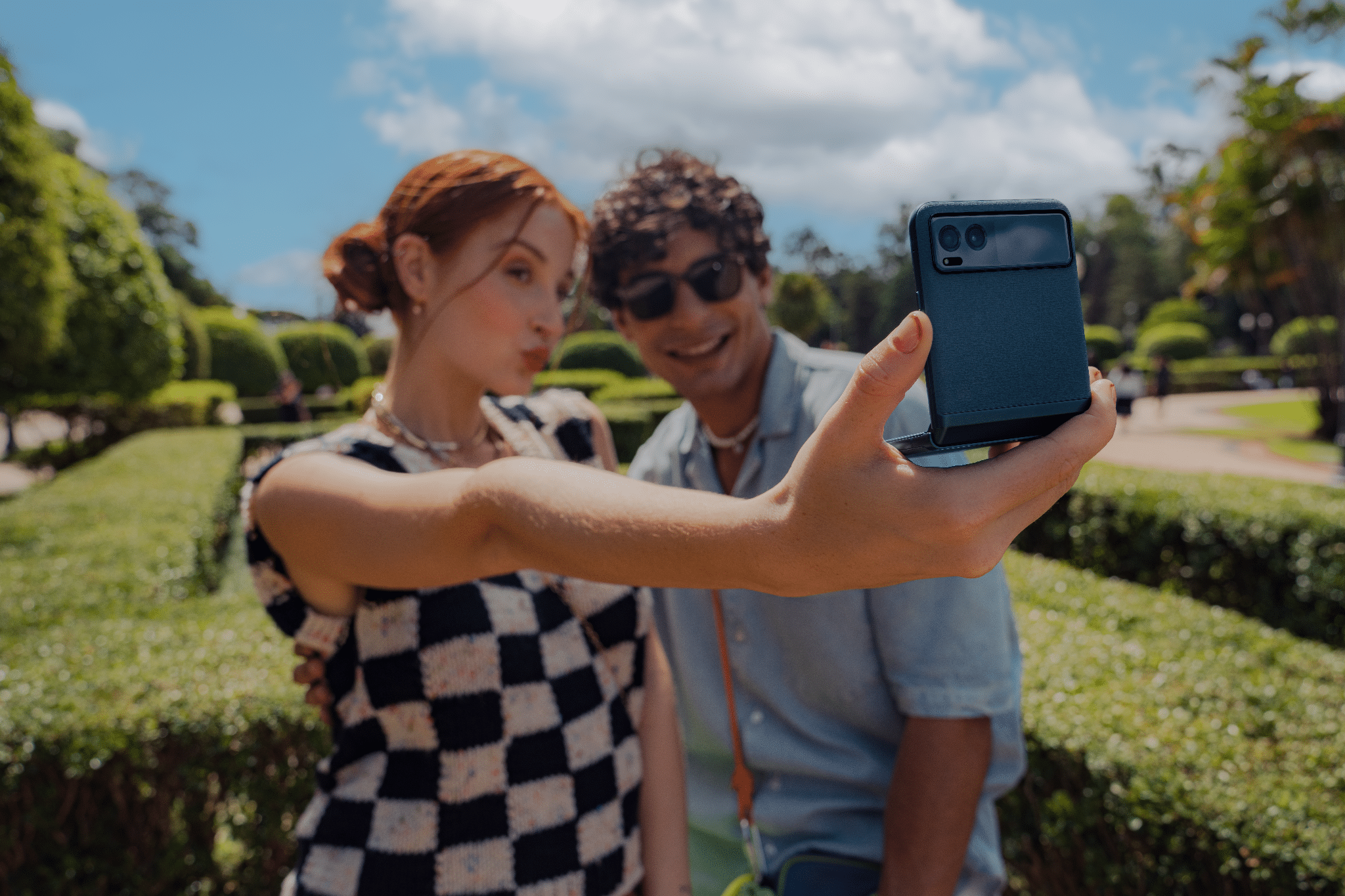 Мotorola rarz 40 и motorola razr 40 ultra идват с 2TB безплатно място за съхранение