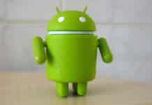 Google ще затегне модерирането на AI-съдържанието в Android-приложенията от 2024 г