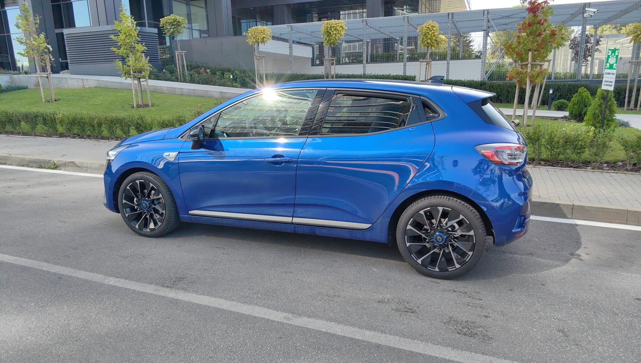 Шофирме Renault Clio 1.6 E-Tech Full Hybrid 145 – наелектризирана класика