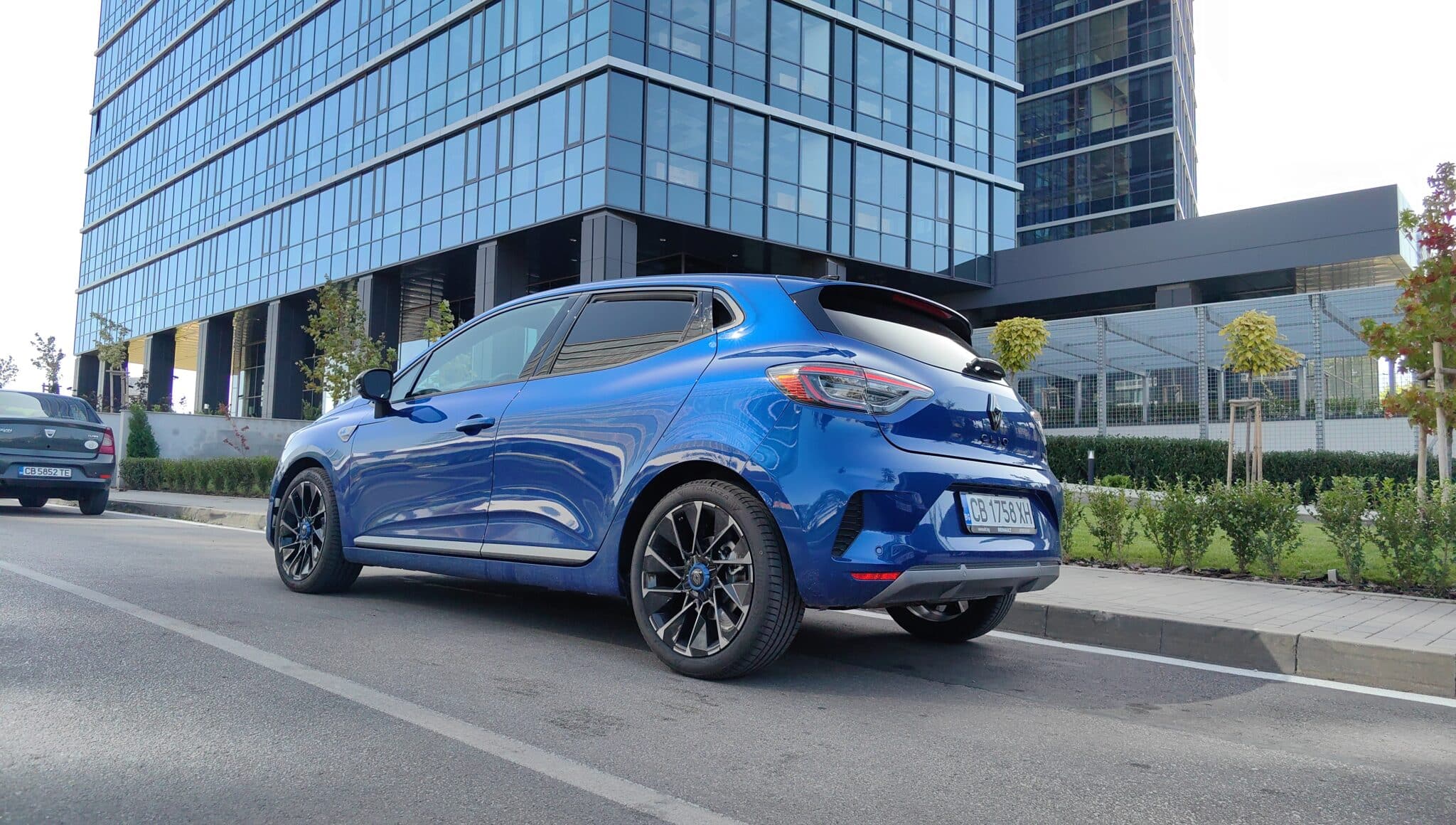 Шофирме Renault Clio 1.6 E-Tech Full Hybrid 145 – наелектризирана класика