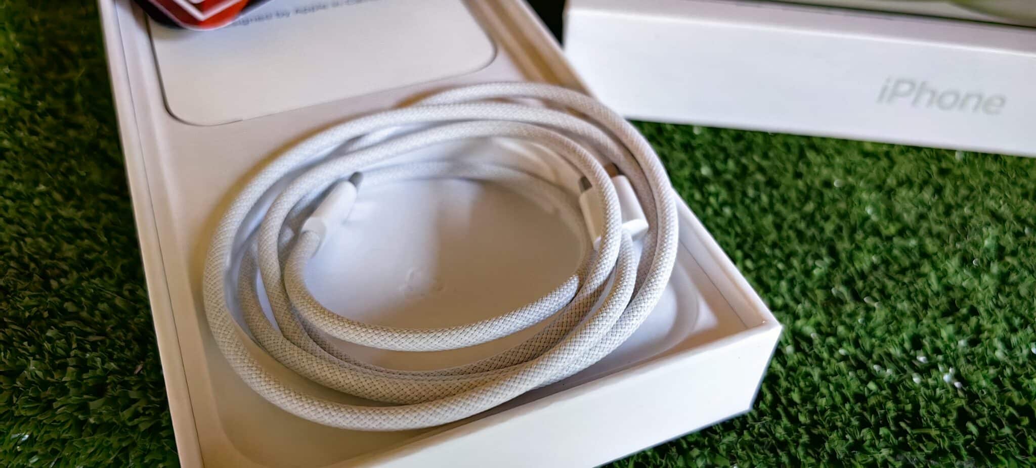 Apple iPhone 15 Plus: Голям екран и рекордно дълъг живот на батерията