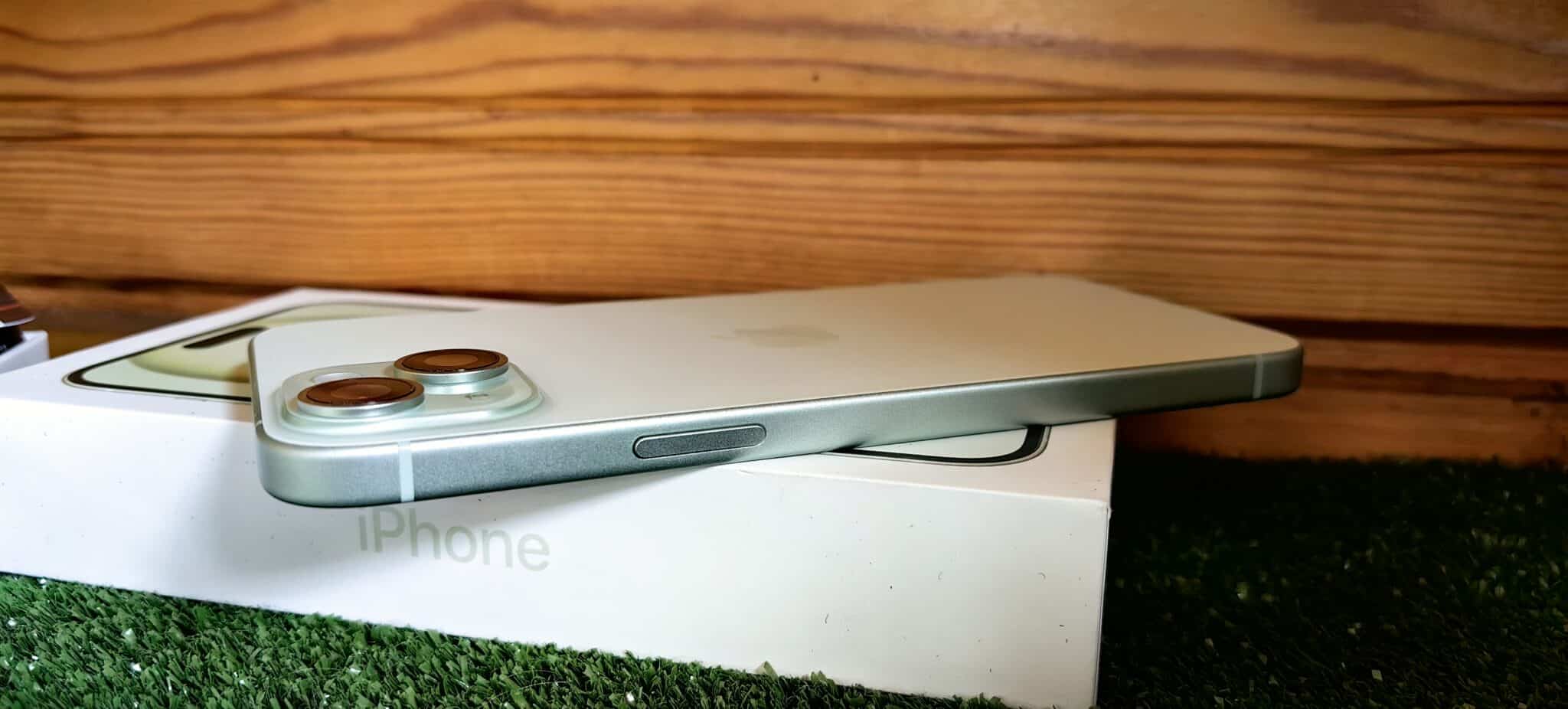 Apple iPhone 15 Plus: Голям екран и рекордно дълъг живот на батерията