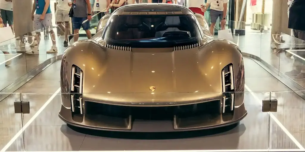 Какво кара германците да са смели? Мнението е на chief designer-а на Porsche