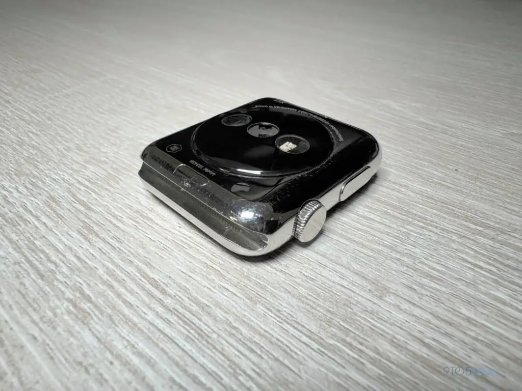 Вижте един от най-ранните предпроизводствени прототипи на Apple Watch, намирани някога