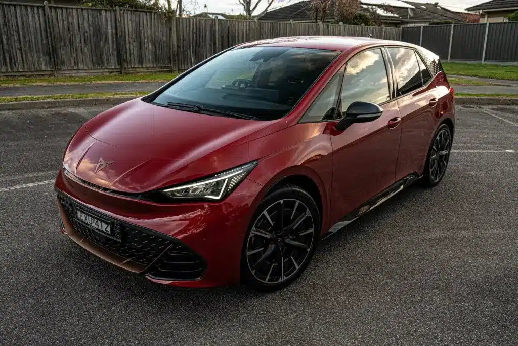 Ревю: Cupra Born е забавен и практичен електрически хечбек + малко история на бранда за обща култура какво и как