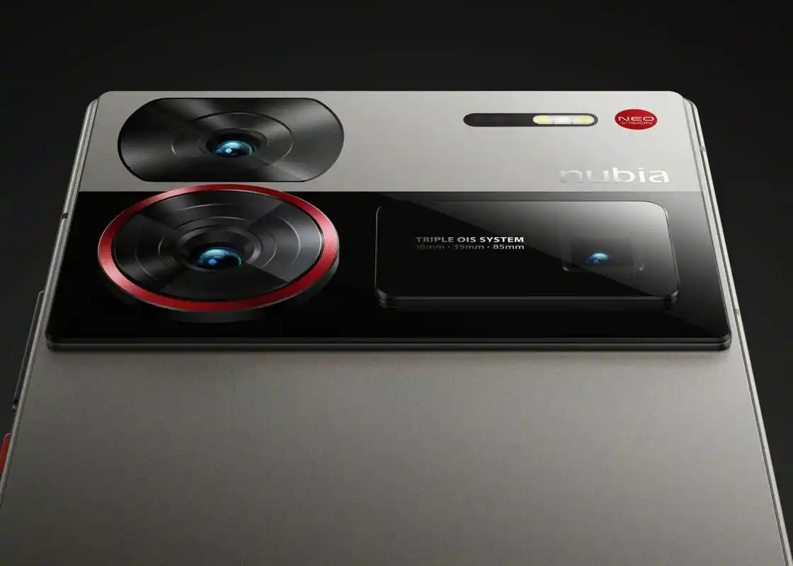 Уникални камери, собствен дизайн и необичайна батерия: nubia Z60 Ultra учуди всички със своите възможности