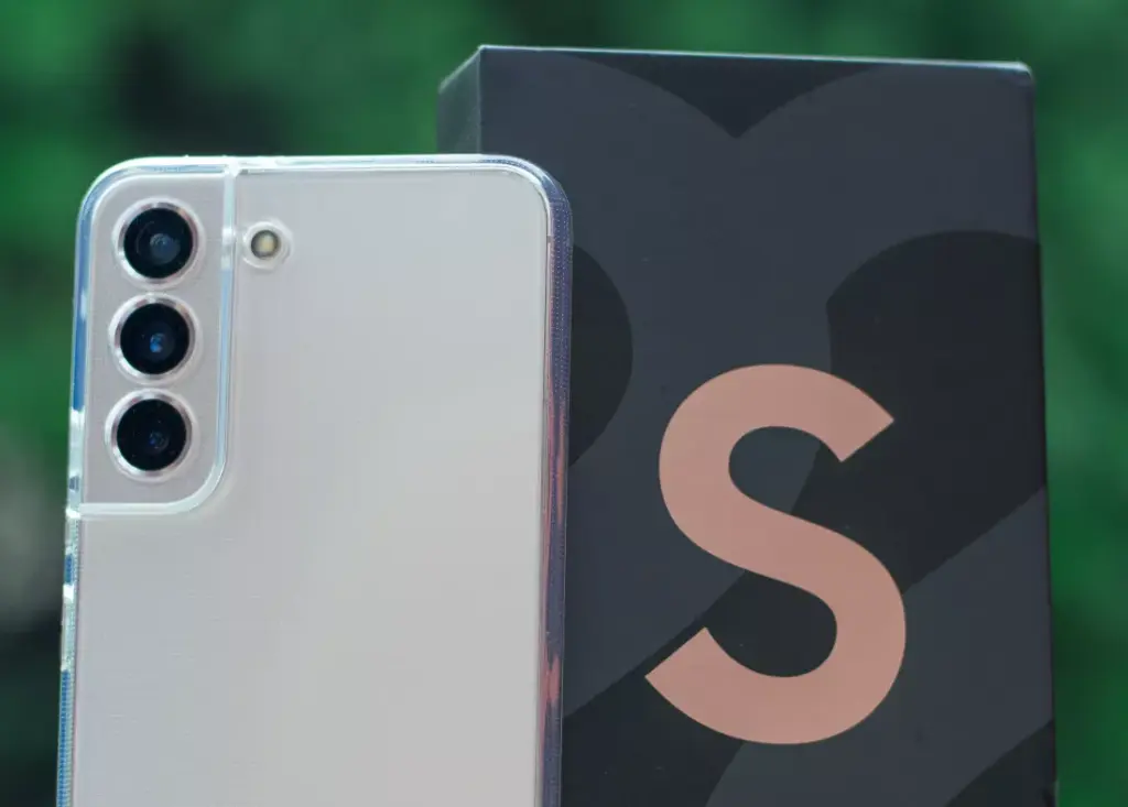 Следващият бюджетен смартфон на Samsung ще разполага с огромна батерия с капацитет 6000 mAh