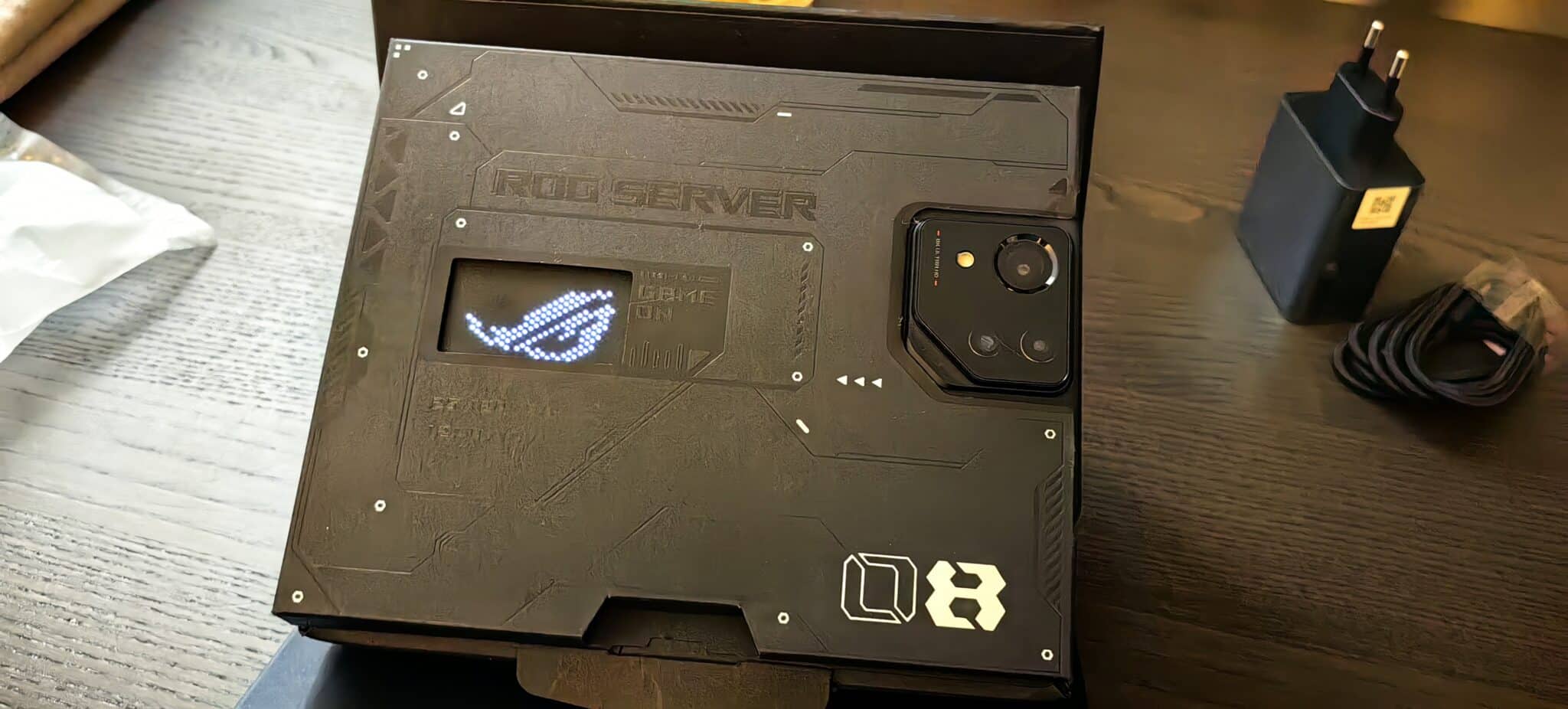 Asus ROG Phone 8 Pro – мощен и стилен геймърски смартфон