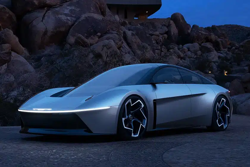 Chrysler Halcyon достига равнище на автономност 4 и се зарежда безконтактно, от самия път
