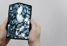 Настъпи времето за нечупливите сгъваеми смартфони: Samsung създаде екран, който премина успешно тестовете MIL-STD 810G