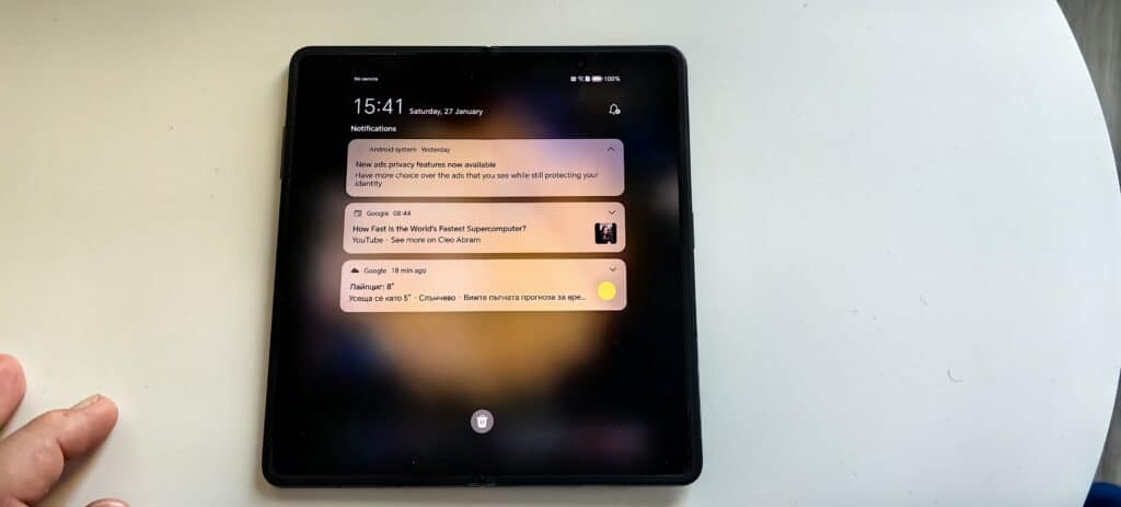 Honor Magic V2 – най-тънкият в своя клас