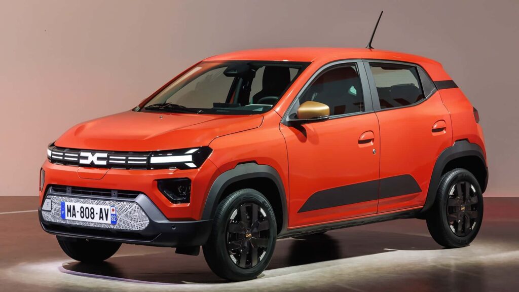 Новата Dacia Spring ще се предлага на същата достъпна цена, но е изцяло обновена