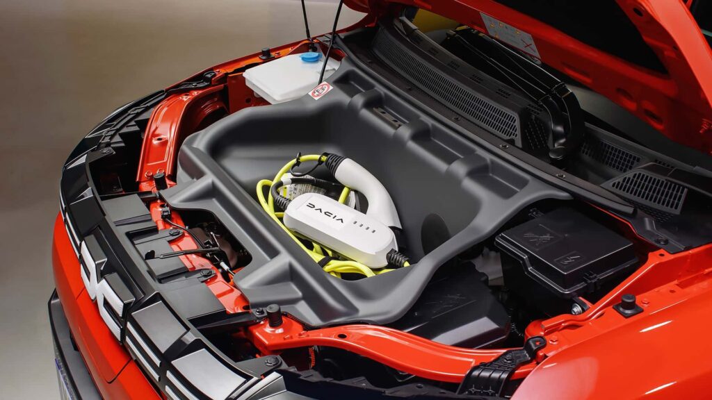 Новата Dacia Spring ще се предлага на същата достъпна цена, но е изцяло обновена