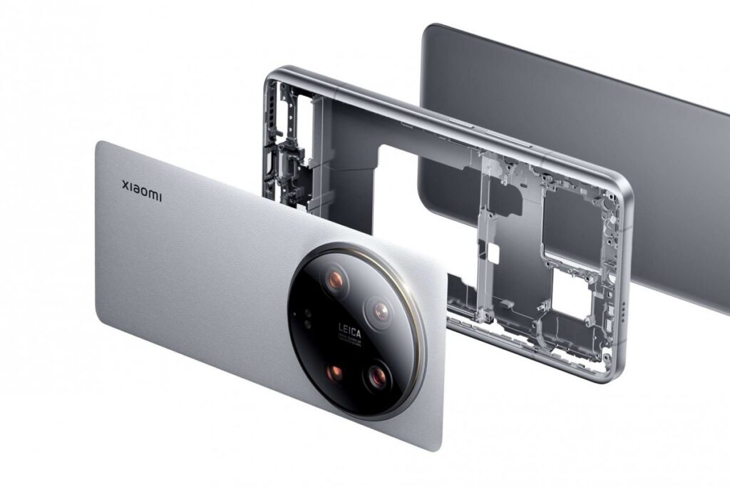 Xiaomi представи 14 Ultra с 1-инчова основна камера Leica, спътникова връзка, титаниева рамка и още