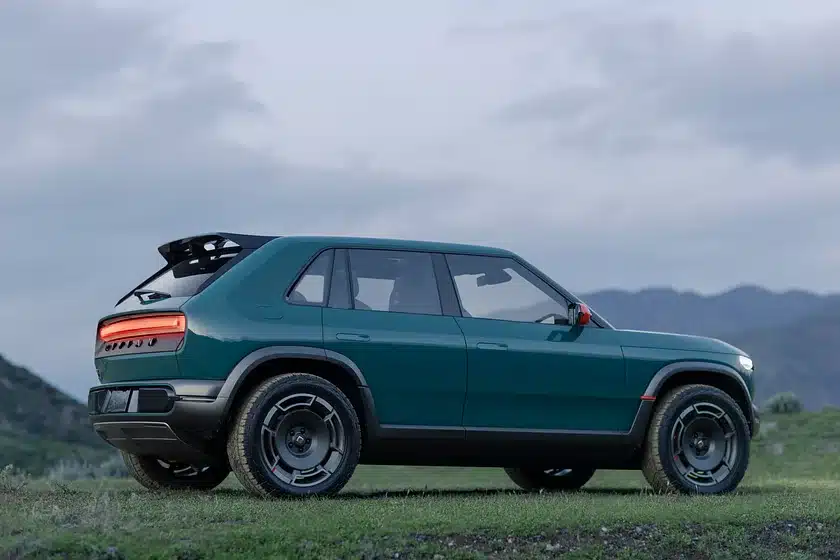 Мнение: Rivian R3X е духовен наследник на Lancia Delta Integrale.