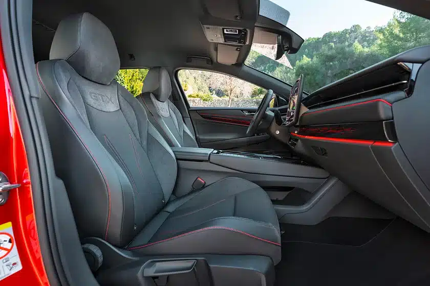 Спортната версия на ID.7 – GTX – с повече коне от Golf R