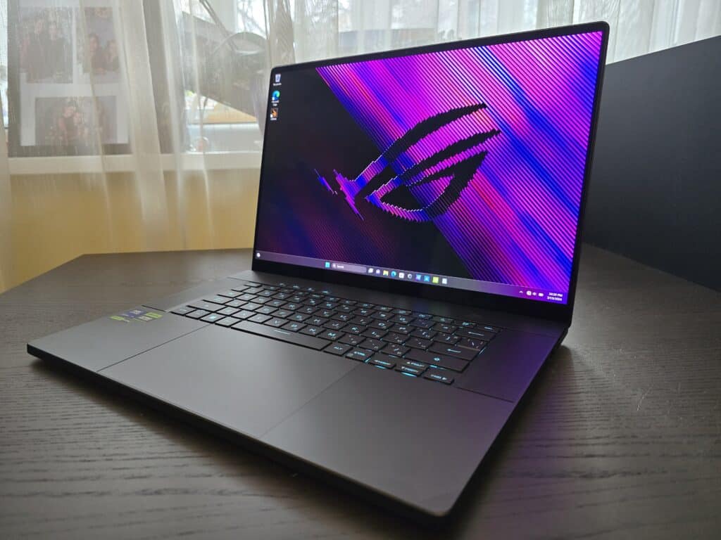 ROG Zephyrus G16 (GU605): Мощност, прецизност и елегантност