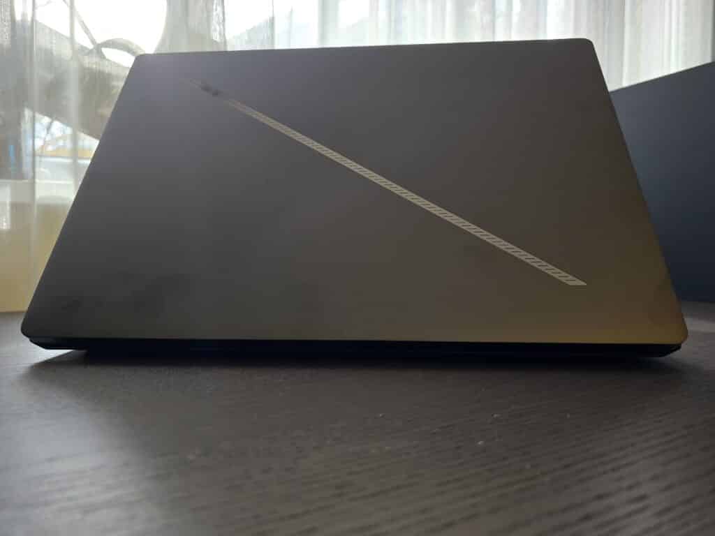ROG Zephyrus G16 (GU605): Мощност, прецизност и елегантност