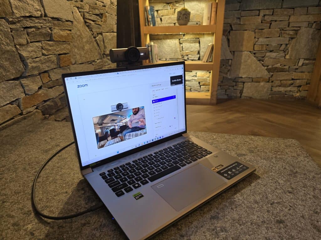 Logitech MX Brio качва видео комуникацията ви на следващо ниво